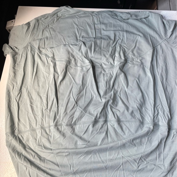 Lululemon Athletica Gray Short Sleeve Tee - Picture 2 of 3